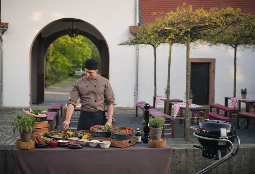 Отель Hilton Frankfurt Gravenbruch