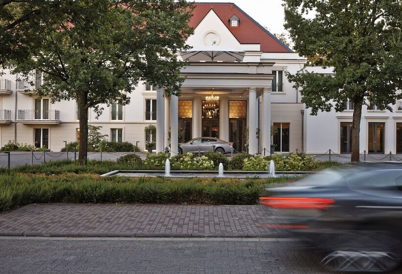 Отель Hilton Frankfurt Gravenbruch