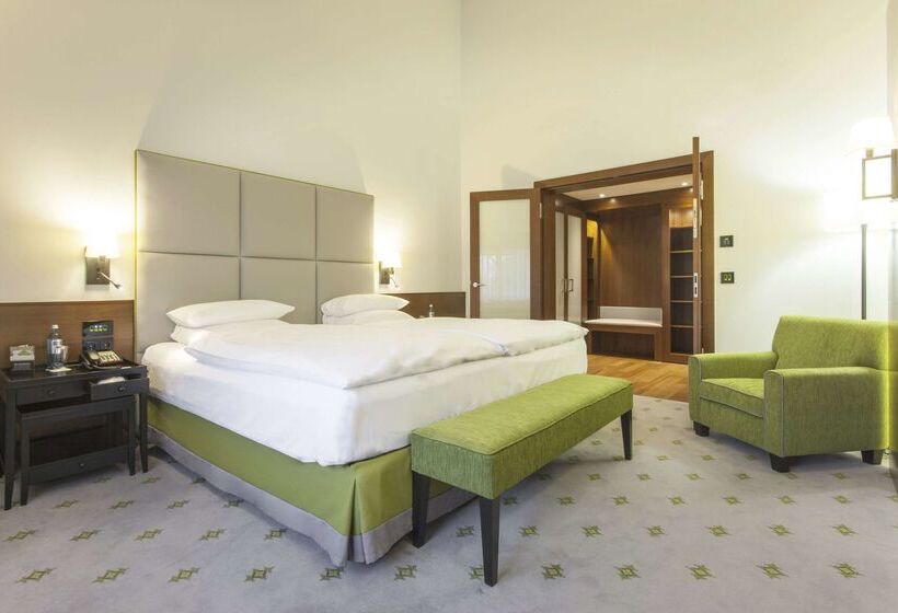 Отель Hilton Frankfurt Gravenbruch