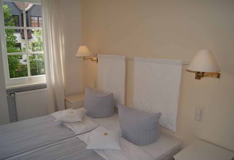 Отель Lindenhof