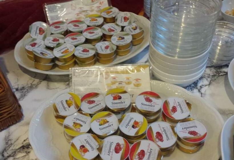 هتل Löwen  Arian