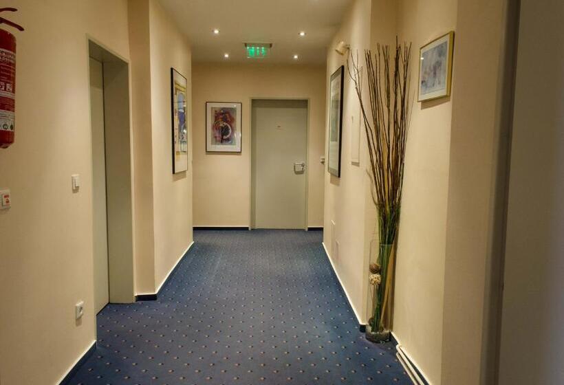 Отель Mainzer Hof