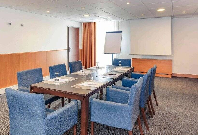 هتل Mercure  Stuttgart Sindelfingen An Der Messe