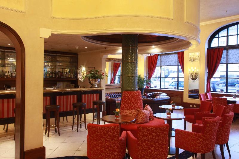 בית מלון כפרי Monopol  Central Station