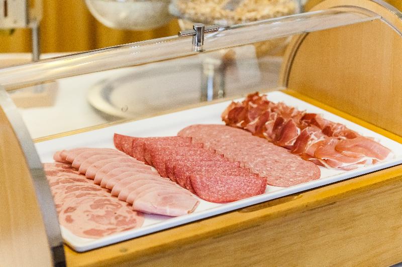 בית מלון כפרי Monopol  Central Station