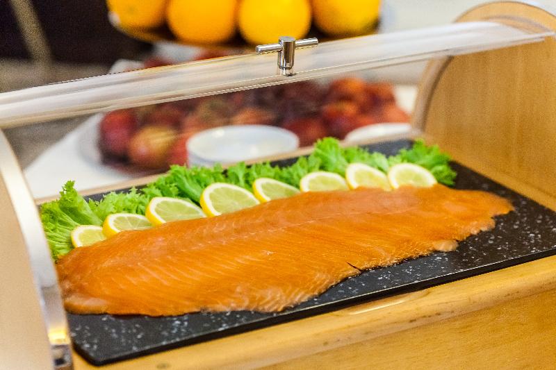 בית מלון כפרי Monopol  Central Station