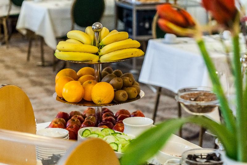 בית מלון כפרי Monopol  Central Station