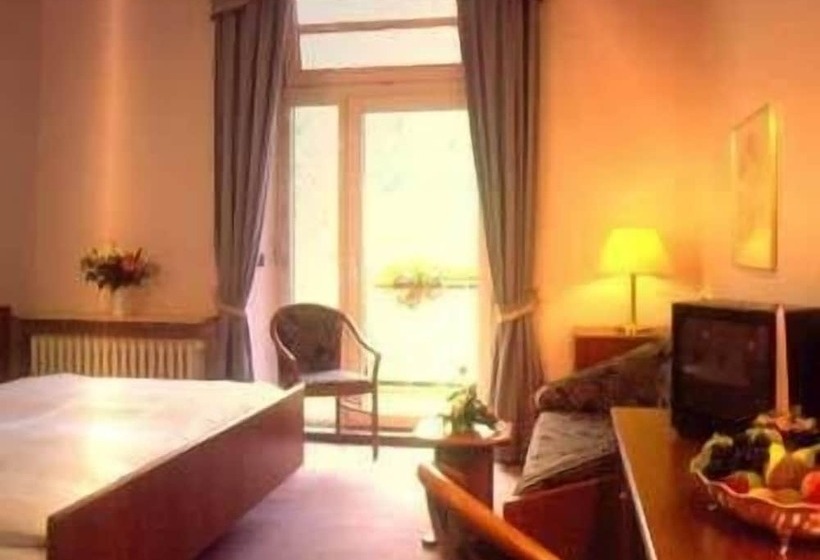 ホテル Nicolay Zur Post