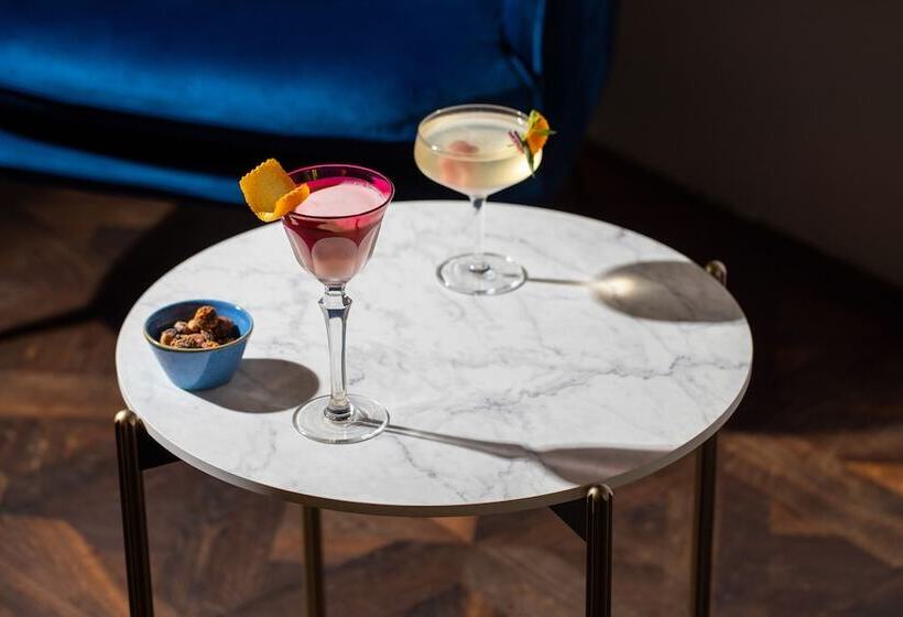 هتل Pullman Stuttgart Fontana