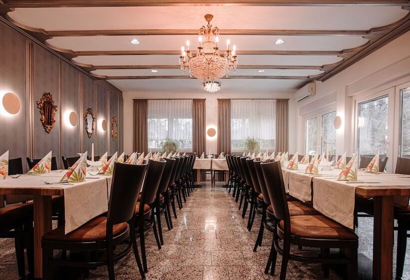 호텔 Restaurant Barbarossahof