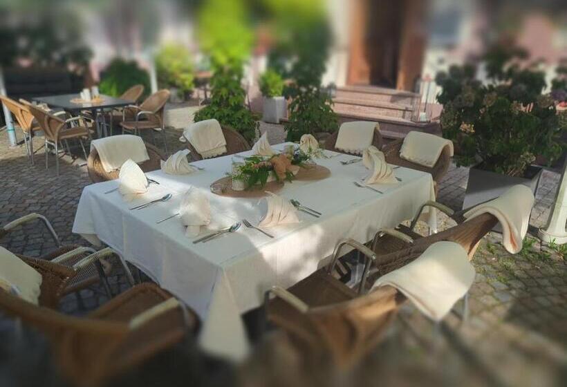 هتل Restaurant Krone