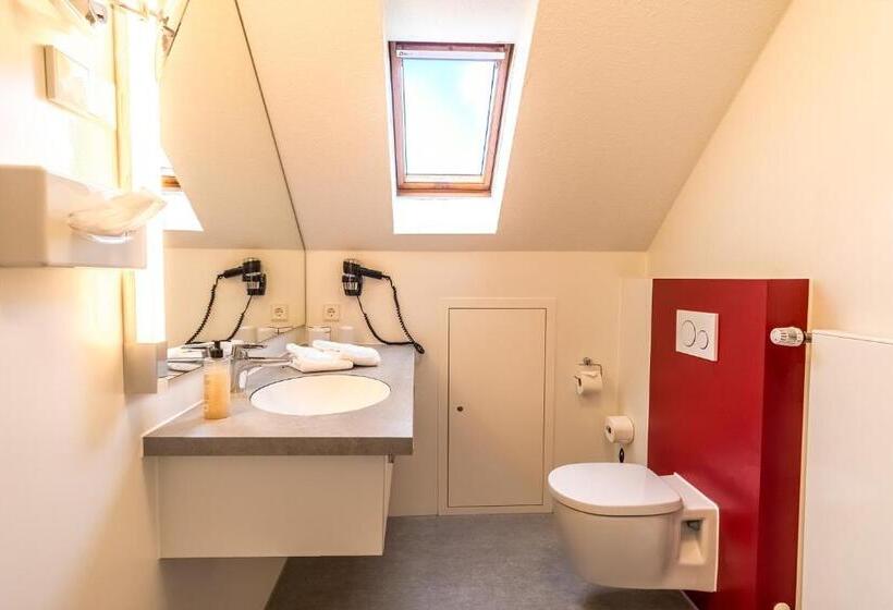 בית מלון כפרי Restaurant Lamm Hebsack