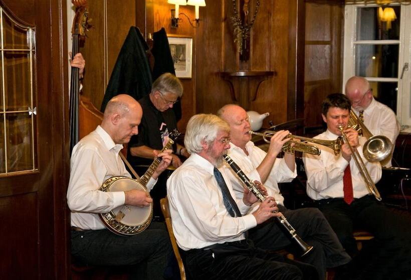 호텔 Schwarzwälder Hof