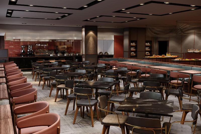 Sheraton Frankfurt Airport Hotel & Conference Center