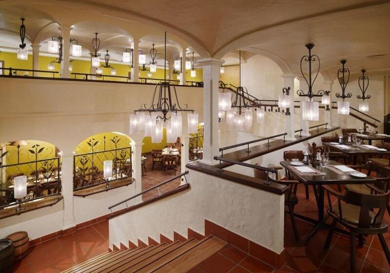 Sheraton Frankfurt Airport Hotel & Conference Center