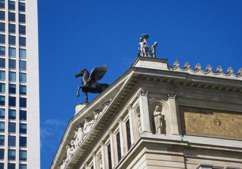 Sheraton Frankfurt Airport Hotel & Conference Center