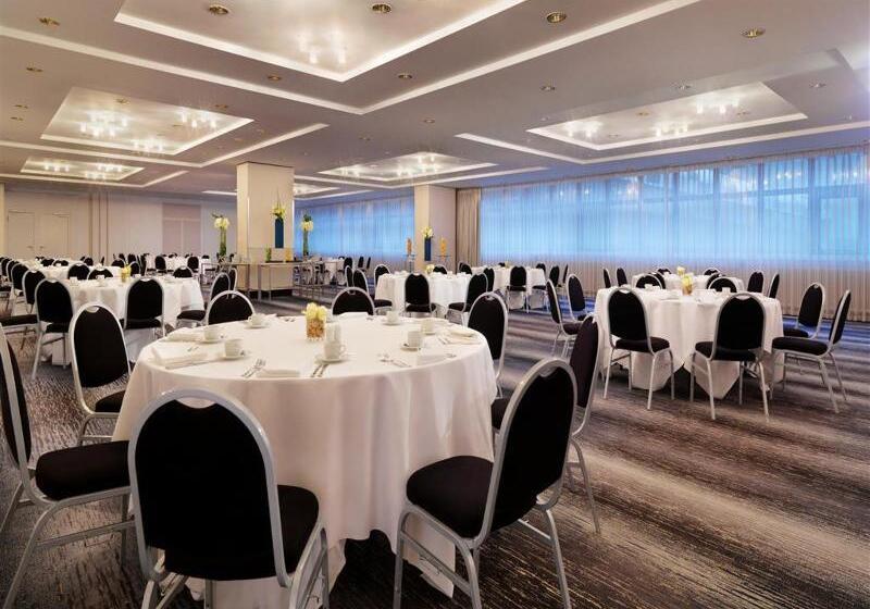 Sheraton Frankfurt Airport Hotel & Conference Center