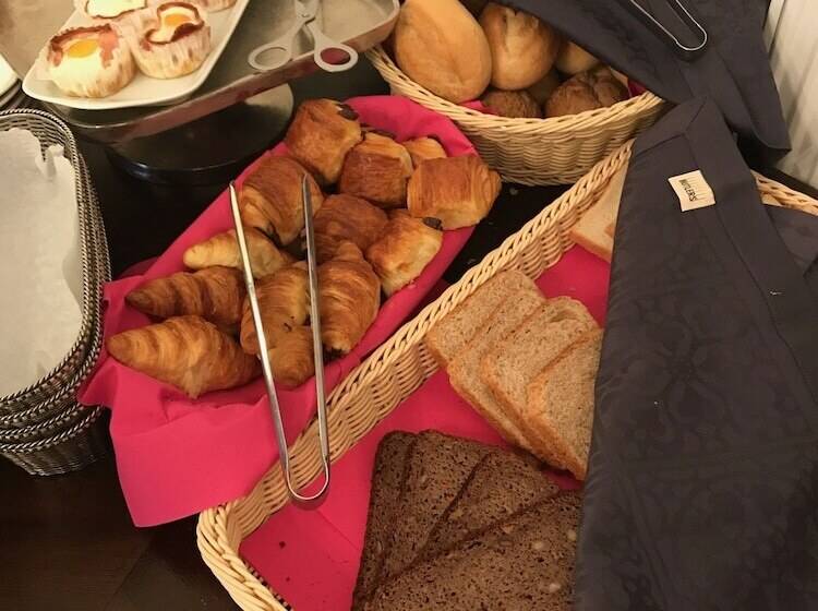 Smarthotel Mystique Self Check In