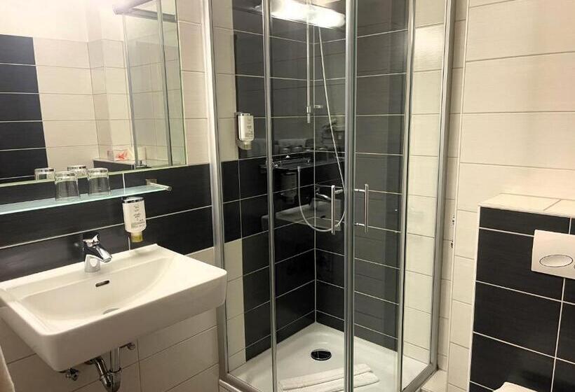 Отель Stadt Hamburg Am Fluss Saarbrücken