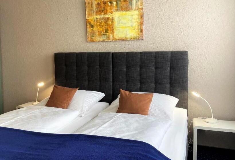 Отель Stadt Hamburg Am Fluss Saarbrücken