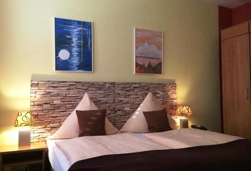 Отель Stadt Hamburg Am Fluss Saarbrücken