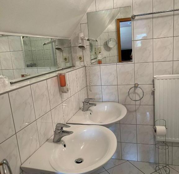 فندق Strand Café