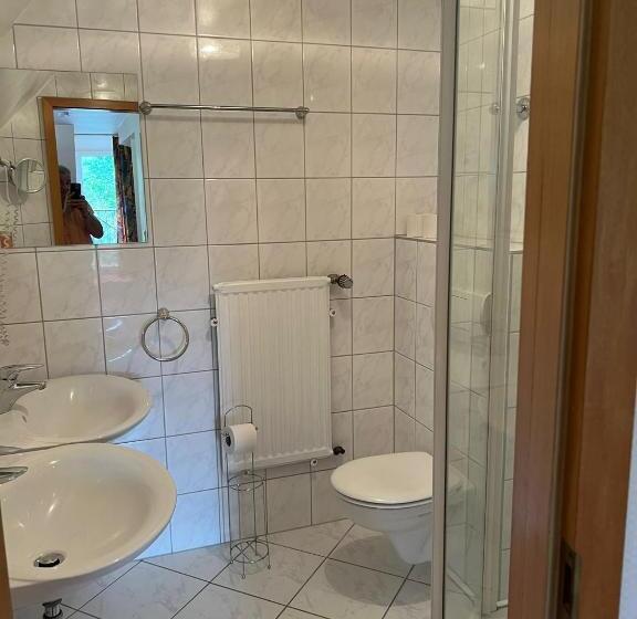 فندق Strand Café