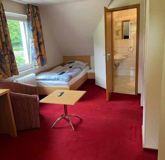 فندق Strand Café