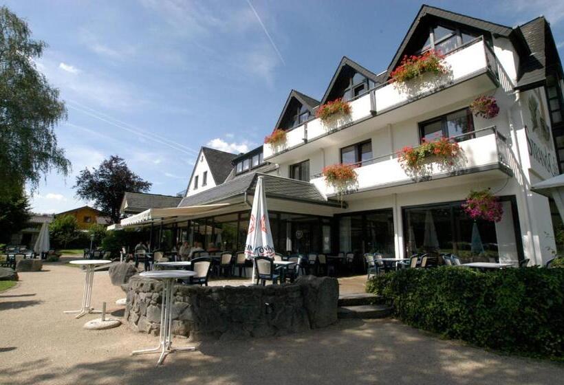 فندق Strand Café