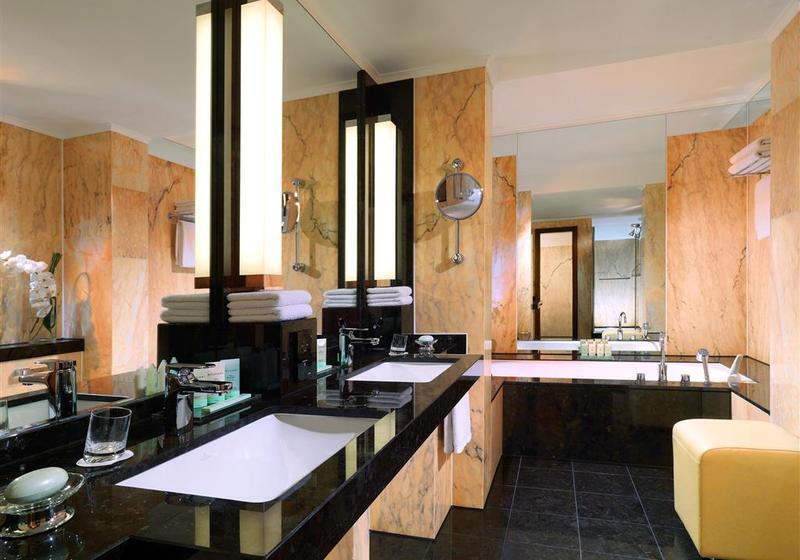 Отель The Westin Grand Frankfurt