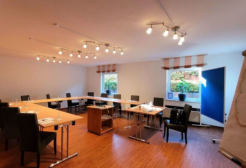 Отель Tulip Inn Frankfurt Airport