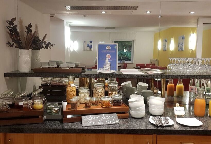 Отель Tulip Inn Frankfurt Airport