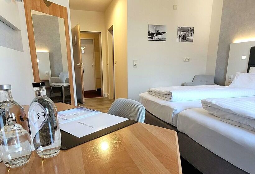 Отель Tulip Inn Frankfurt Airport