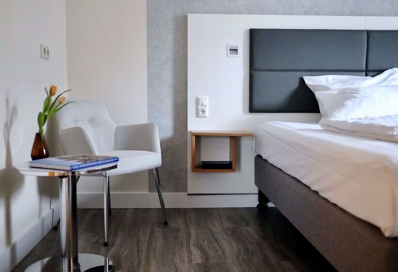 Отель Tulip Inn Frankfurt Airport