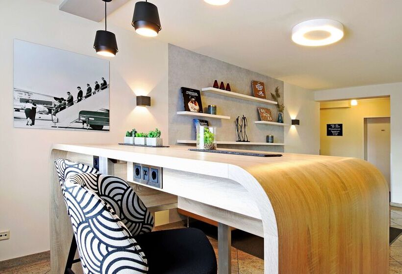 Отель Tulip Inn Frankfurt Airport