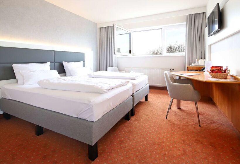 Отель Tulip Inn Frankfurt Airport