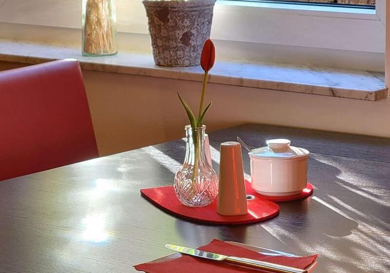 Отель Tulip Inn Frankfurt Airport