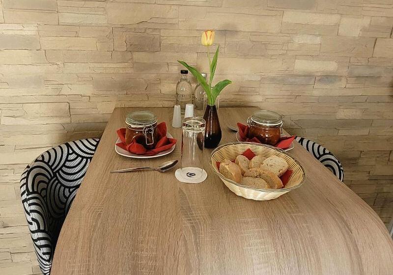 Отель Tulip Inn Frankfurt Airport