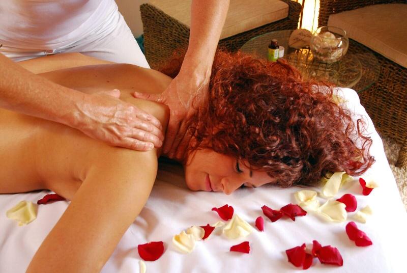 فندق Und Restaurant Burg Schnellenberg