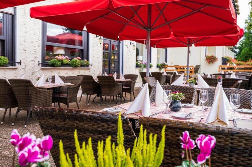 Victor S Seehotel Weingärtner Bostalsee