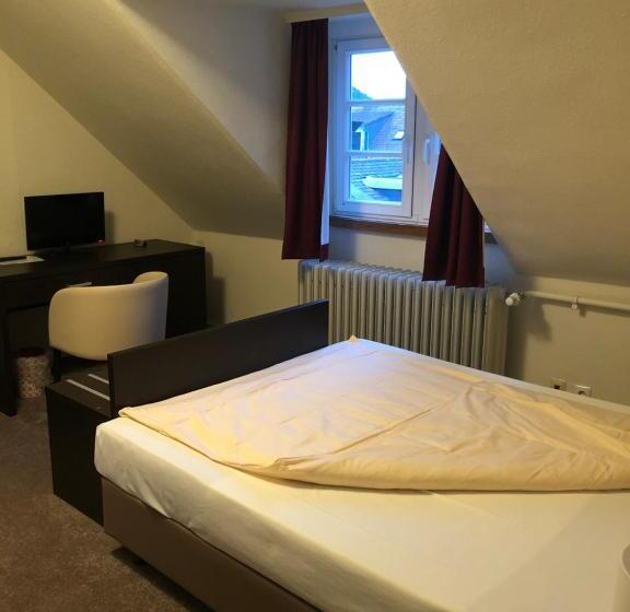 酒店 Vier Jahreszeiten