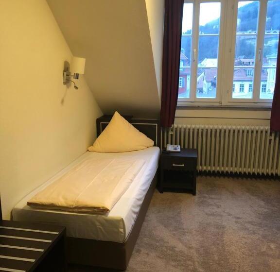 酒店 Vier Jahreszeiten