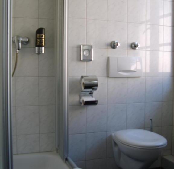 酒店 Vier Jahreszeiten