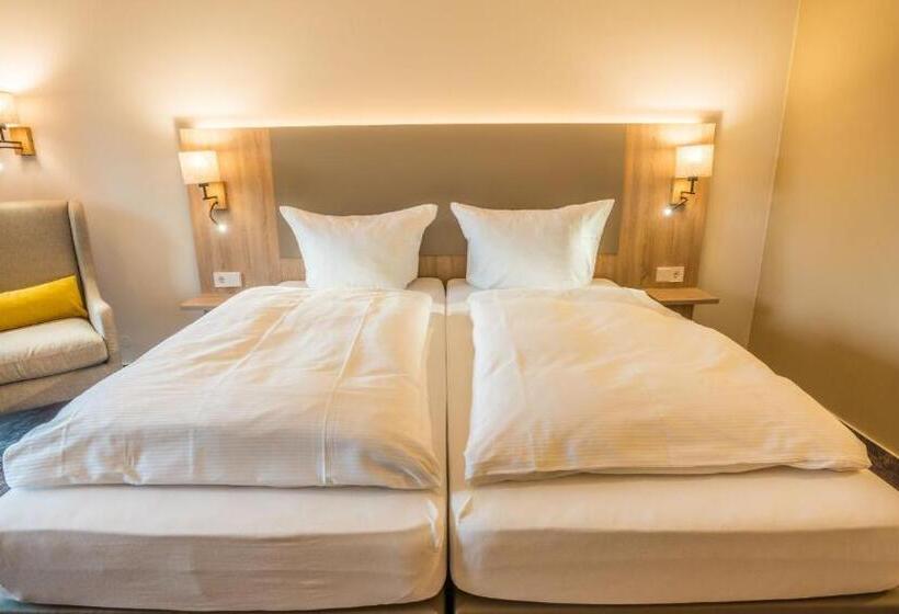 Waldhotel Eisenberg