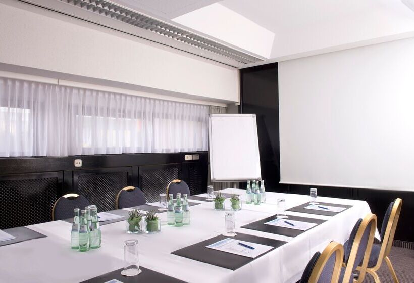 فندق Wyndham Stuttgart Airport Messe