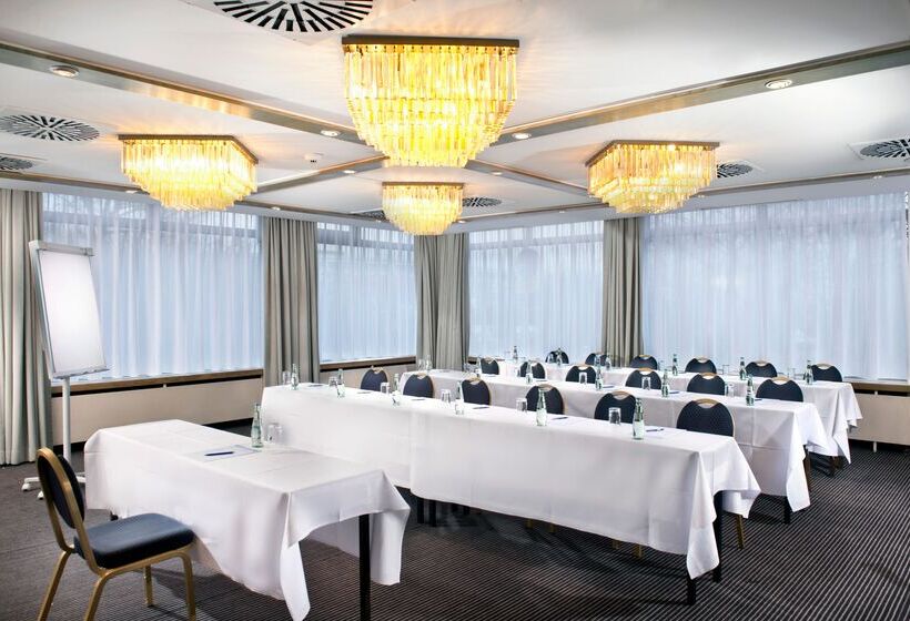 فندق Wyndham Stuttgart Airport Messe