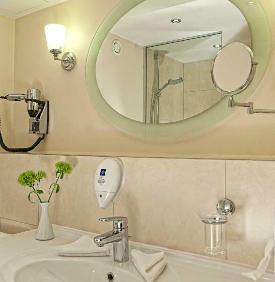 فندق Radisson Blu Badischer Hof