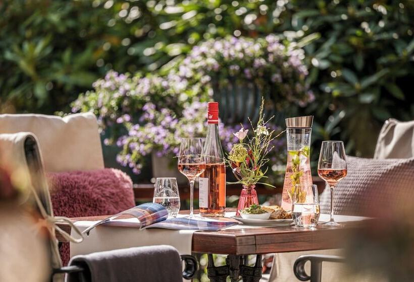 Romantik Hotel Neuhaus