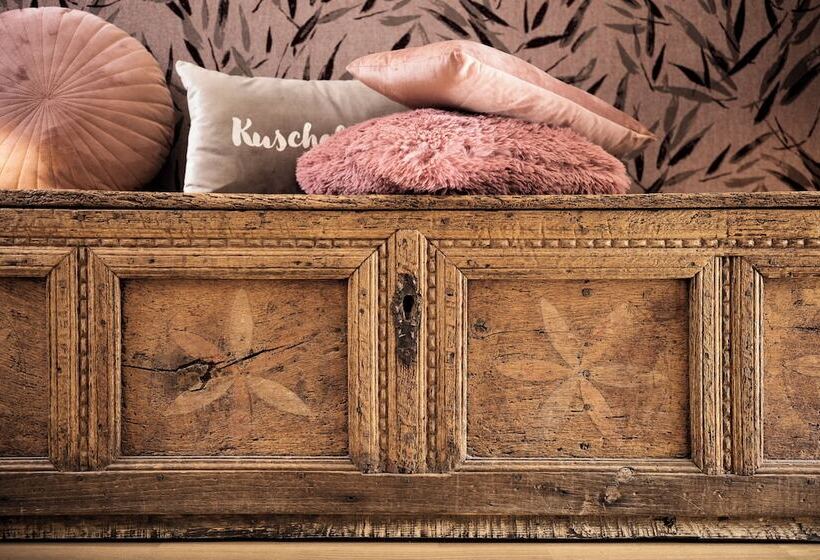 Romantik Hotel Neuhaus