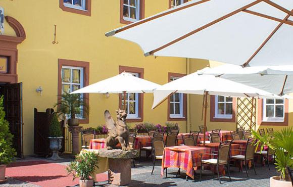 Schloßhotel Kurfürstliches Amtshaus Dauner Burg